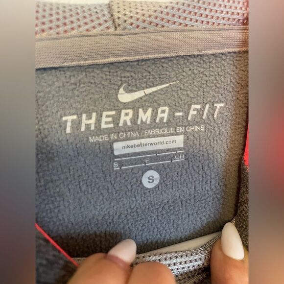 Nike Therma-Fit Small Pink & Grey Hoodie - Picture 5 of 7